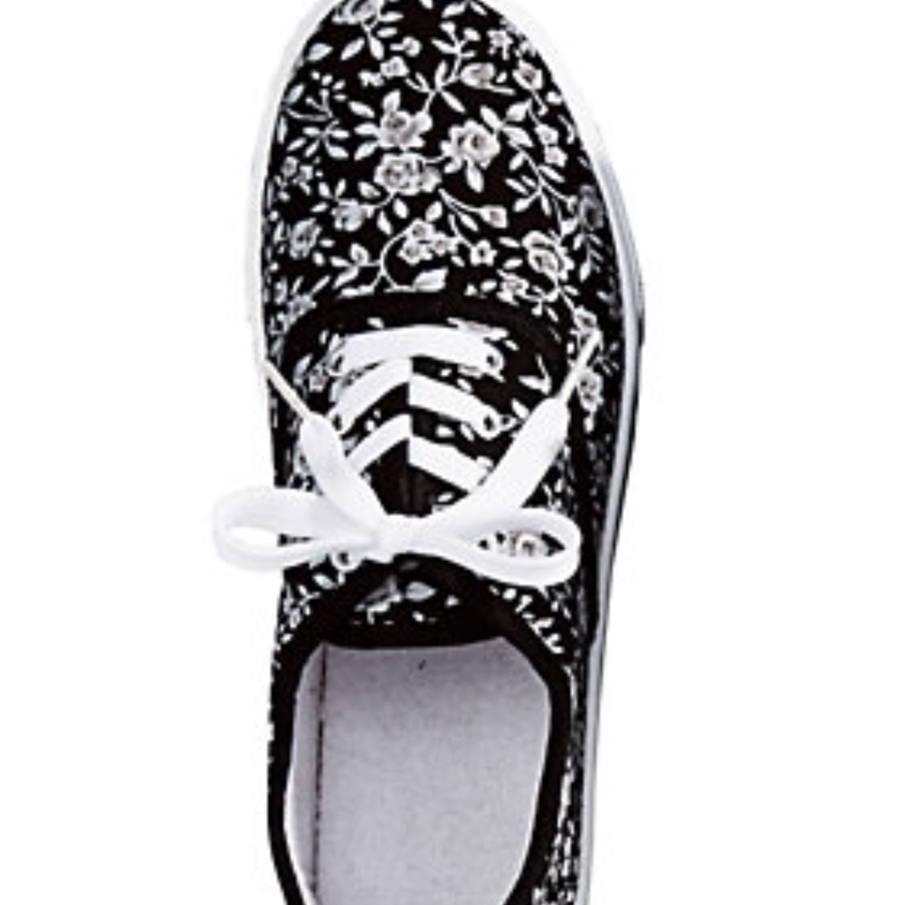 American Sweetheart Canvas Lace-Up Sneakers